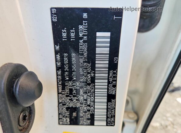 5TDKZRFH0KS316370 2019 TOYOTA HIGHLANDER White Widok naklejki z numerem VIN