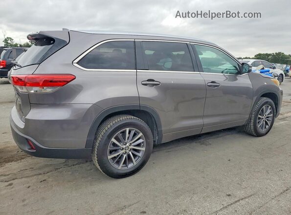 5TDKZRFH1JS543095 2018 TOYOTA HIGHLANDER Gray Tył prawy