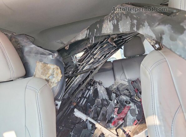 5TDKZRFH2HS511556 2017 TOYOTA HIGHLANDER Gray Вид задніх сидінь