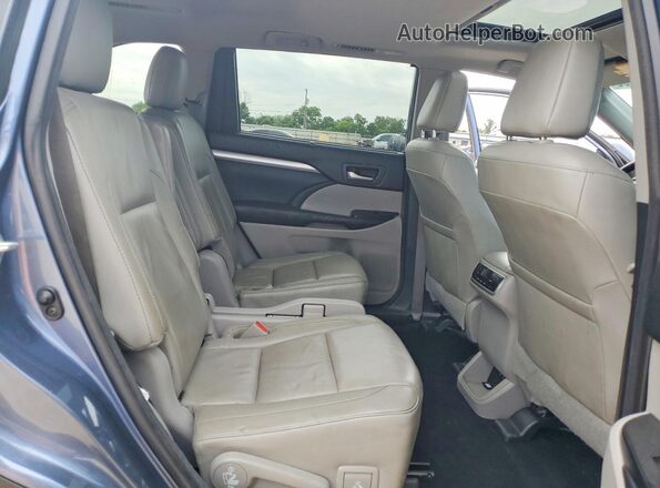 5TDKZRFH2JS236762 2018 TOYOTA HIGHLANDER Синий Вид задних сидений