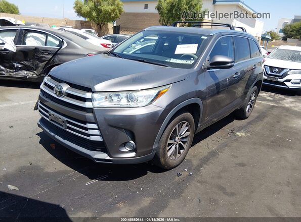 5TDKZRFH2JS531487 2018 TOYOTA HIGHLANDER Gray Передня ліва чверть