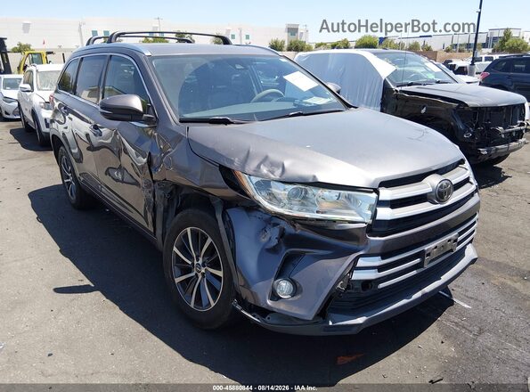 5TDKZRFH2JS531487 2018 TOYOTA HIGHLANDER Gray Вид задньої частини салону