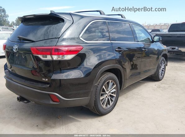 5TDKZRFH2JS541887 2018 TOYOTA HIGHLANDER Black Задня права чверть