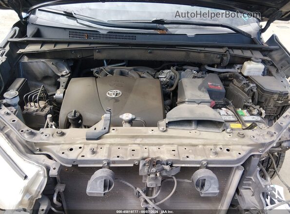5TDKZRFH2JS541887 2018 TOYOTA HIGHLANDER Black Вид ззаду