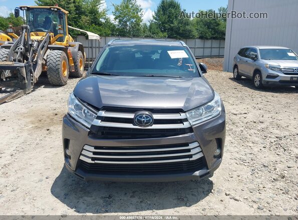 5TDKZRFH2JS549195 2018 TOYOTA HIGHLANDER Gray ხელსაწყოთა პანელის ხედი