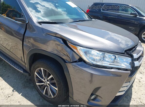5TDKZRFH2JS549195 2018 TOYOTA HIGHLANDER Gray წინა ხედი