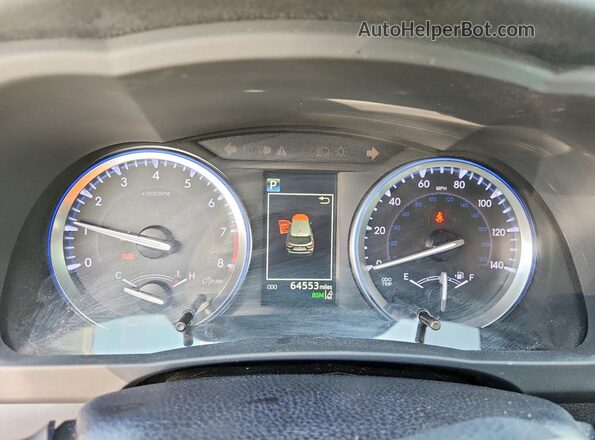 5TDKZRFH4JS282643 2018 TOYOTA HIGHLANDER Gray Սարքավորումների վահանակի տեսք
