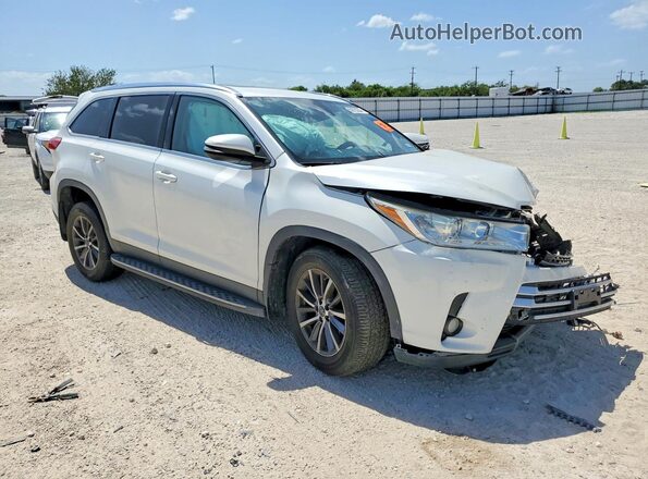 5TDKZRFH4KS339747 2019 TOYOTA HIGHLANDER White Przód prawy