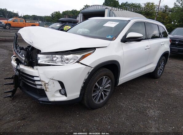 5TDKZRFH5JS267245 2018 TOYOTA HIGHLANDER White Front left
