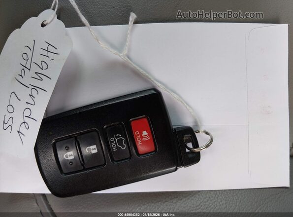 5TDKZRFH5JS267245 2018 TOYOTA HIGHLANDER White Dashboard view
