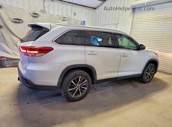 5TDKZRFH5KS566381 2019 TOYOTA HIGHLANDER White Tył prawy