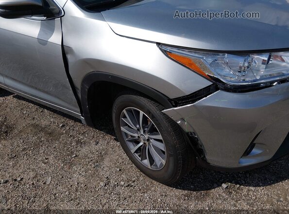 5TDKZRFH7JS536880 2018 TOYOTA HIGHLANDER Silver Vista frontal