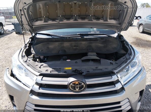5TDKZRFH7JS536880 2018 TOYOTA HIGHLANDER Silver Vista trasera