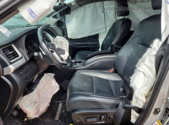 5TDKZRFH7KS321999 2019 TOYOTA HIGHLANDER Silver Widok wnętrza z przodu