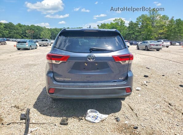5TDKZRFH8JS267630 2018 TOYOTA HIGHLANDER Серебряный Вид сзади