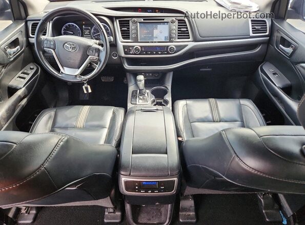 5TDKZRFH8JS546141 2018 TOYOTA HIGHLANDER Gray Dashboard view