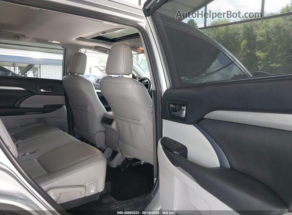 5TDKZRFH8KS560610 2019 TOYOTA HIGHLANDER Silver VIN კოდის სტიკერის ხედი