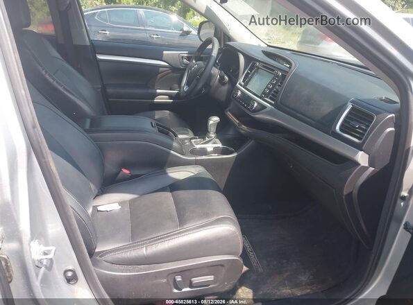 5TDKZRFH9HS521355 2017 TOYOTA HIGHLANDER Silver Вид салону спереду