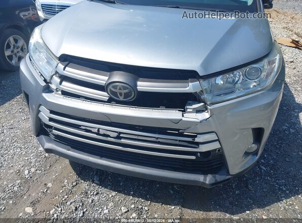 5TDKZRFH9HS521355 2017 TOYOTA HIGHLANDER Silver Вид спереду