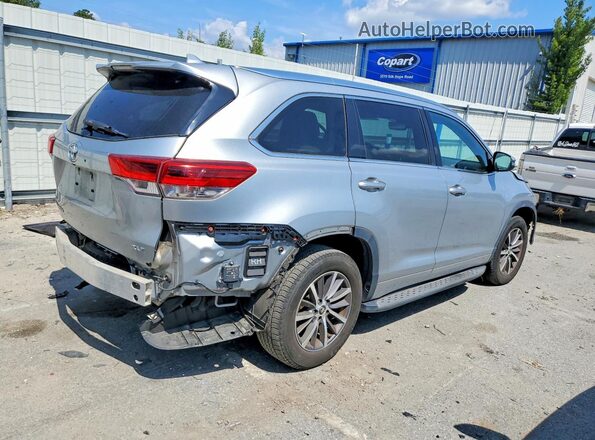 5TDKZRFH9JS527338 2018 TOYOTA HIGHLANDER Серебряный Задняя правая четверть