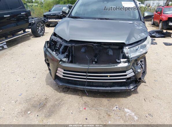 5TDKZRFHXJS248366 2018 TOYOTA HIGHLANDER Green Front view
