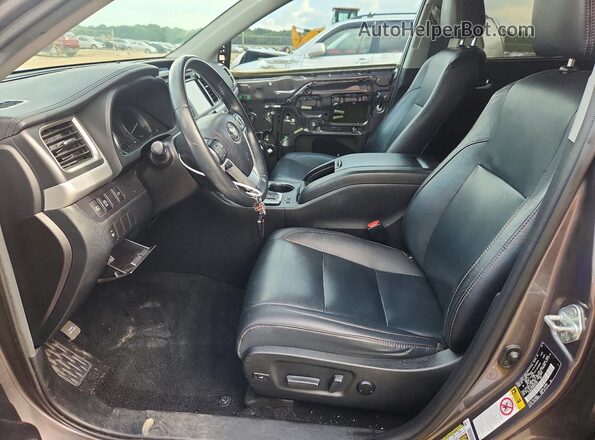 5TDKZRFHXKS337274 2019 TOYOTA HIGHLANDER Tan წინა სალონის ხედი
