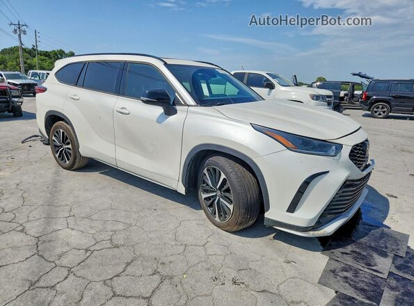 5TDLZRAH1MS059380 2021 TOYOTA HIGHLANDER White Передня права чверть