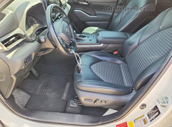 5TDLZRAH4MS036966 2021 TOYOTA HIGHLANDER Белый Вид салона спереди