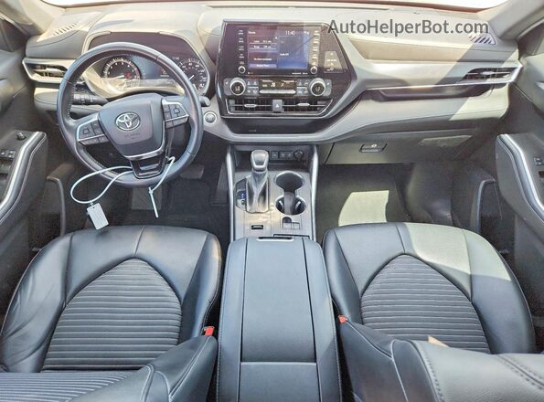 5TDLZRAH4MS036966 2021 TOYOTA HIGHLANDER Белый Вид панели приборов