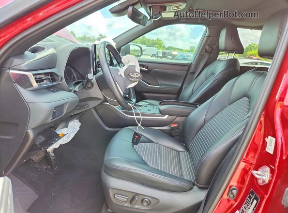 5TDLZRAH4MS067635 2021 TOYOTA HIGHLANDER Красный Вид салона спереди