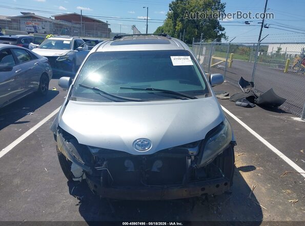 5TDXK3DC3GS717675 2016 TOYOTA SIENNA Silver Widok zestawu wskaźników