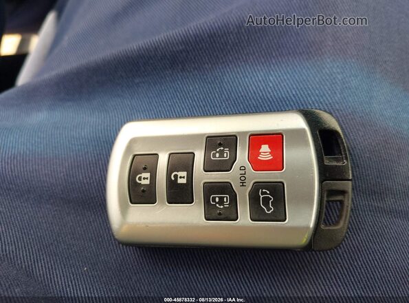 5TDXK3DC7GS763512 2016 TOYOTA SIENNA White Dashboard view