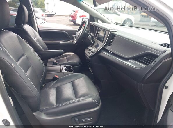 5TDXK3DC7GS763512 2016 TOYOTA SIENNA White Front interior view