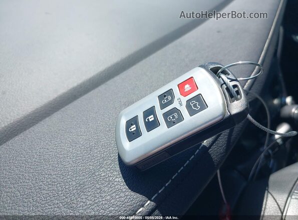 5TDXK3DCXGS710898 2016 TOYOTA SIENNA White Առջևի վահանակի տեսք
