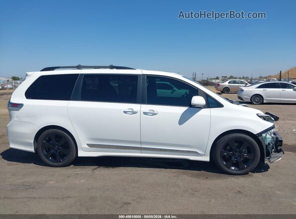 5TDXK3DCXGS710898 2016 TOYOTA SIENNA White Սալոնի հետևի տեսք