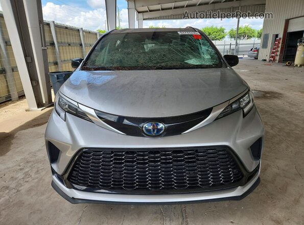 5TDXRKEC1PS170586 2023 TOYOTA SIENNA Silver Դիմացի տեսք