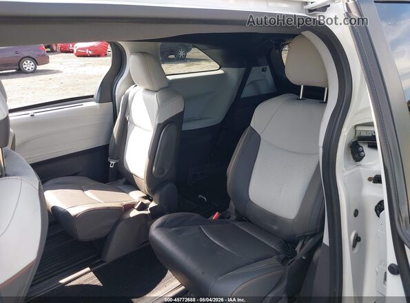 5TDXSKFC6MS013232 2021 TOYOTA SIENNA White Widok naklejki z numerem VIN