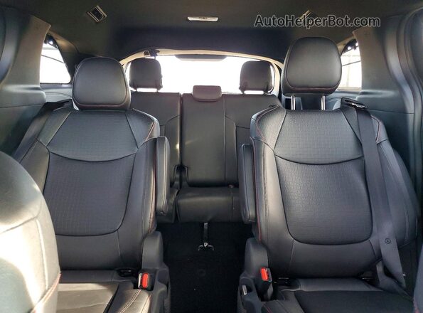 5TDXSKFCXTS230359 2026 TOYOTA SIENNA Gray 