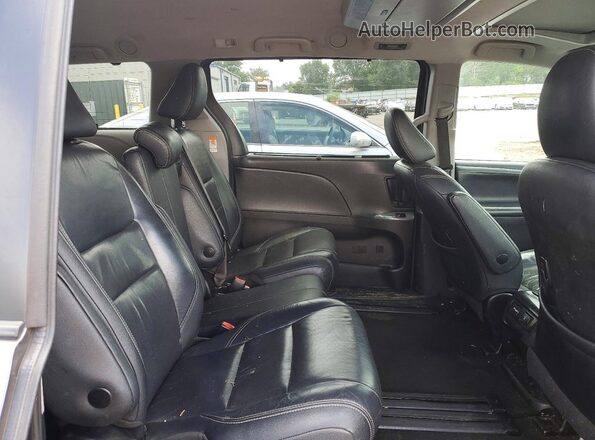 5TDXZ3DC2JS932290 2018 TOYOTA SIENNA Charcoal უკანა სალონის ხედი