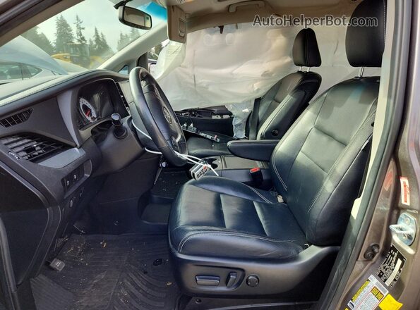 5TDXZ3DC3HS790459 2017 TOYOTA SIENNA Gray Սալոնի դիմացի տեսք