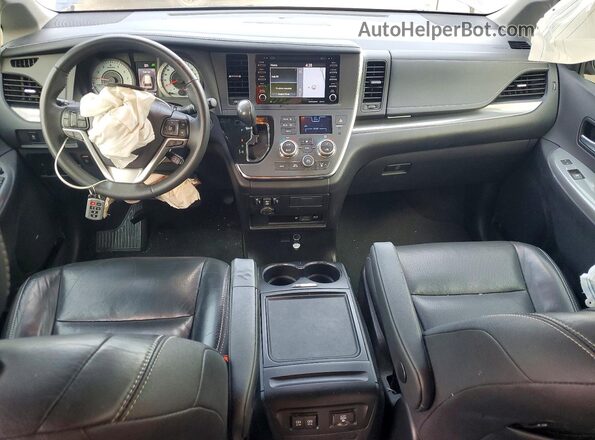 5TDXZ3DC3JS924151 2018 TOYOTA SIENNA Blue Widok deski rozdzielczej