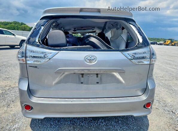 5TDXZ3DC4HS892241 2017 TOYOTA SIENNA Silver უკანა ხედი