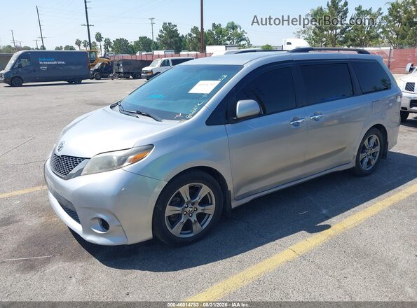 5TDXZ3DC5HS873360 2017 TOYOTA SIENNA Silver Առջևի ձախ երեք քառորդ տեսարան