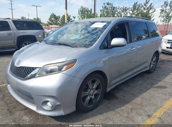 5TDXZ3DC7HS847875 2017 TOYOTA SIENNA Серебряный Передняя левая четверть