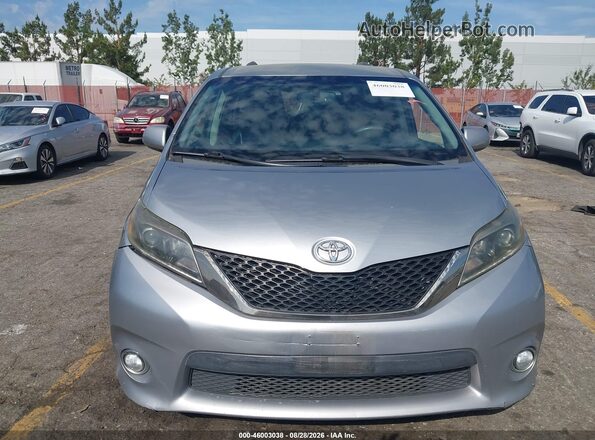 5TDXZ3DC7HS847875 2017 TOYOTA SIENNA Серебряный Вид щитка приборов