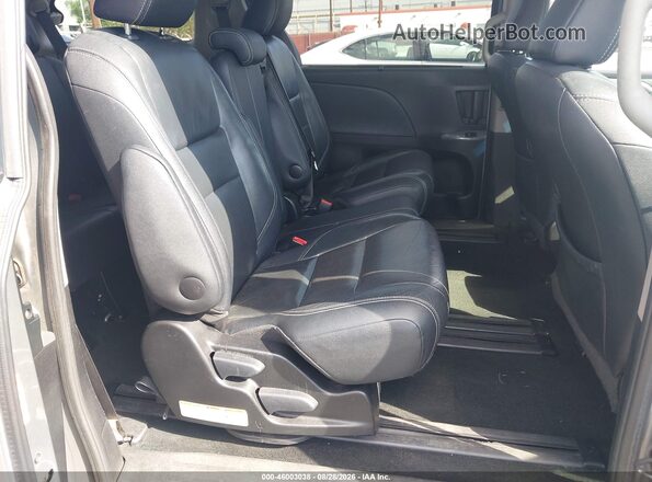 5TDXZ3DC7HS847875 2017 TOYOTA SIENNA Серебряный Вид наклейки с VIN-кодом