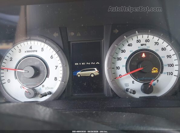 5TDXZ3DC7HS847875 2017 TOYOTA SIENNA Серебряный Вид задних сидений