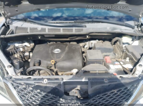 5TDXZ3DC7HS847875 2017 TOYOTA SIENNA Серебряный Вид сзади