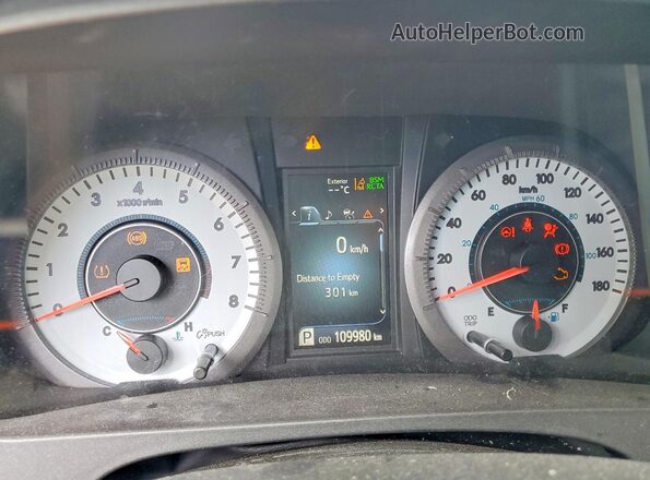 5TDXZ3DC7LS052284 2020 TOYOTA SIENNA White ხელსაწყოთა პანელის ხედი