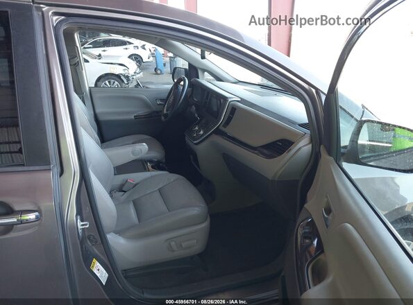 5TDYK3DC2GS749439 2016 TOYOTA SIENNA Gray Вид салону спереду